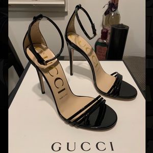 🎉HP🎉NIB Gucci Vernice Crystal Nero Stiletto Pump